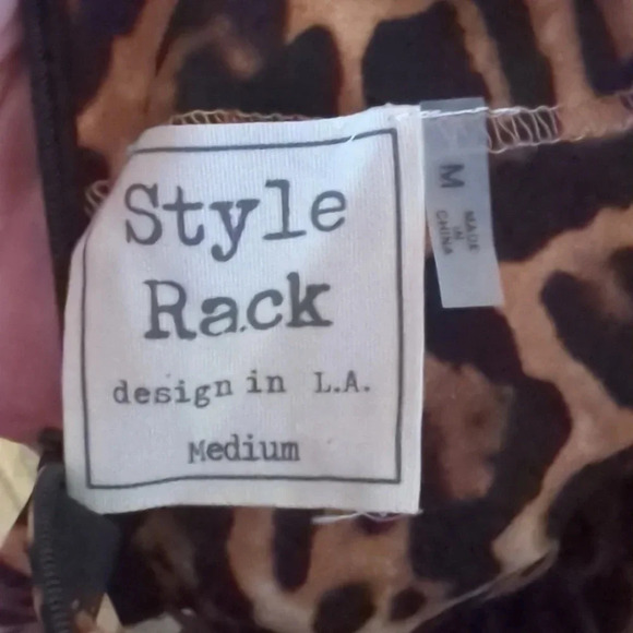 Style Rack Dress. Leopard Print. NWT. Medium. Open Back. - Picture 4 of 9